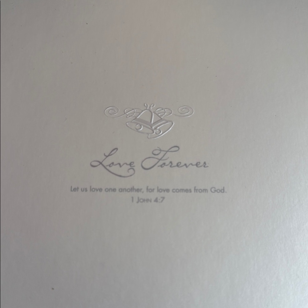 ⭐ 5 for $30 Mix & Match Items.. 
Elegant White Love Forever Album - Picture 2 of 6